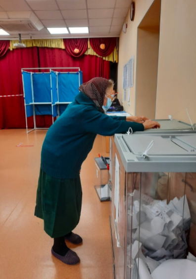 Фото Выборы в Новосибирске: онлайн дня голосования за депутатов Госдумы 19 сентября 2021 года 28